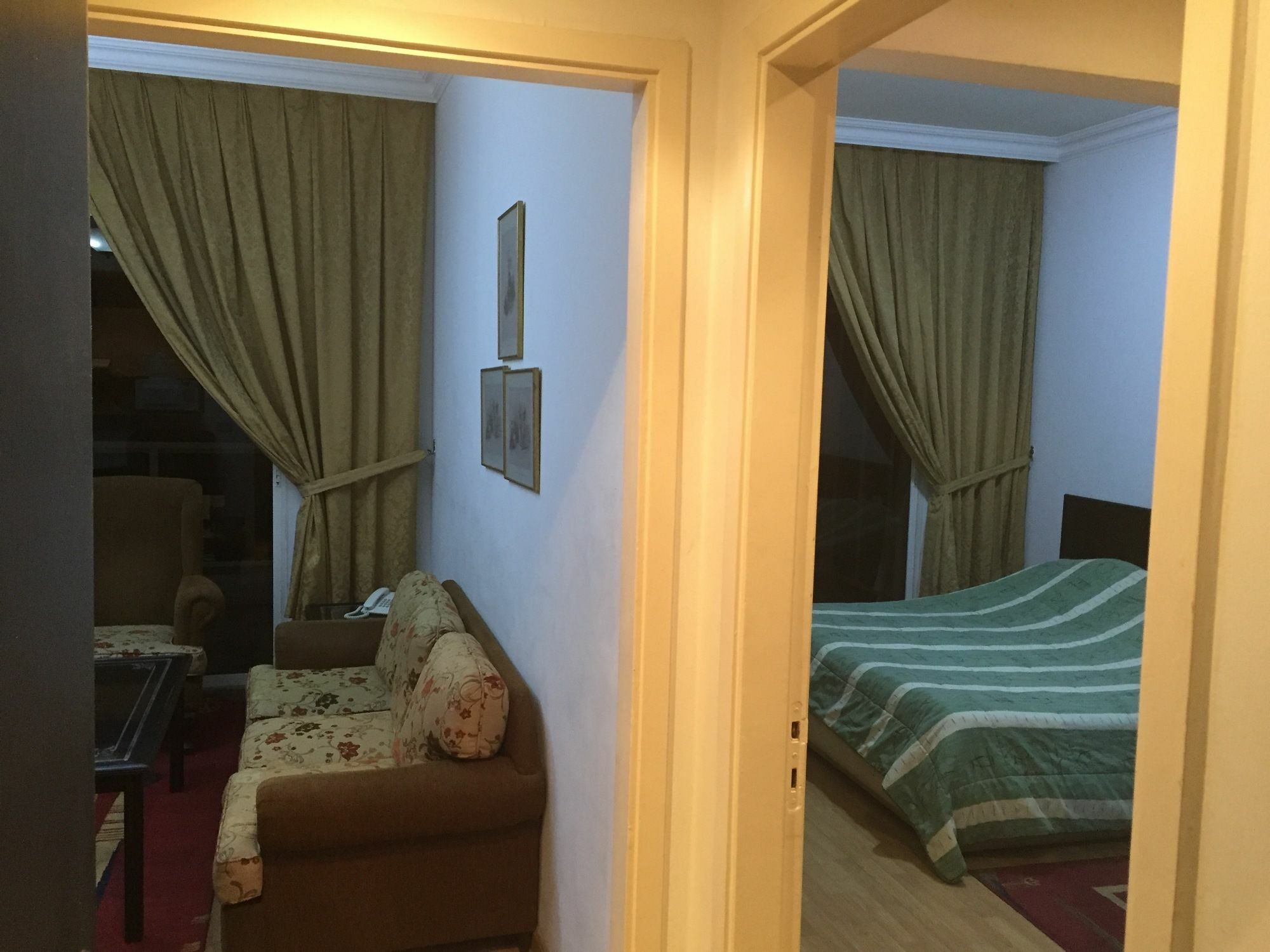 Elegant Suites Beirut Exterior photo