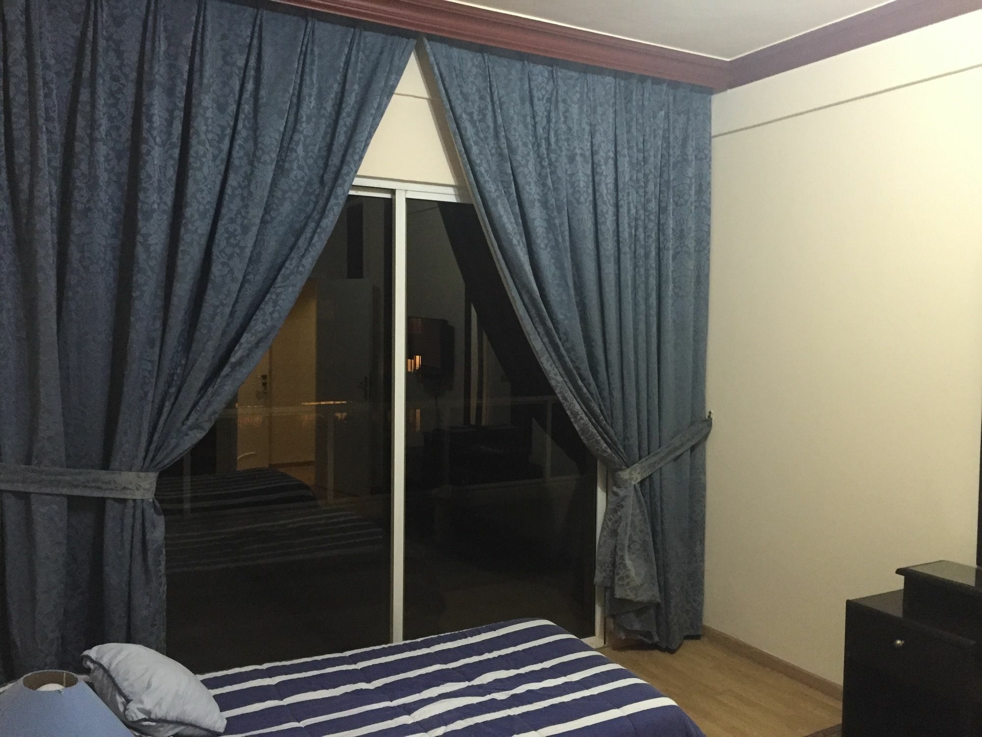 Elegant Suites Beirut Exterior photo